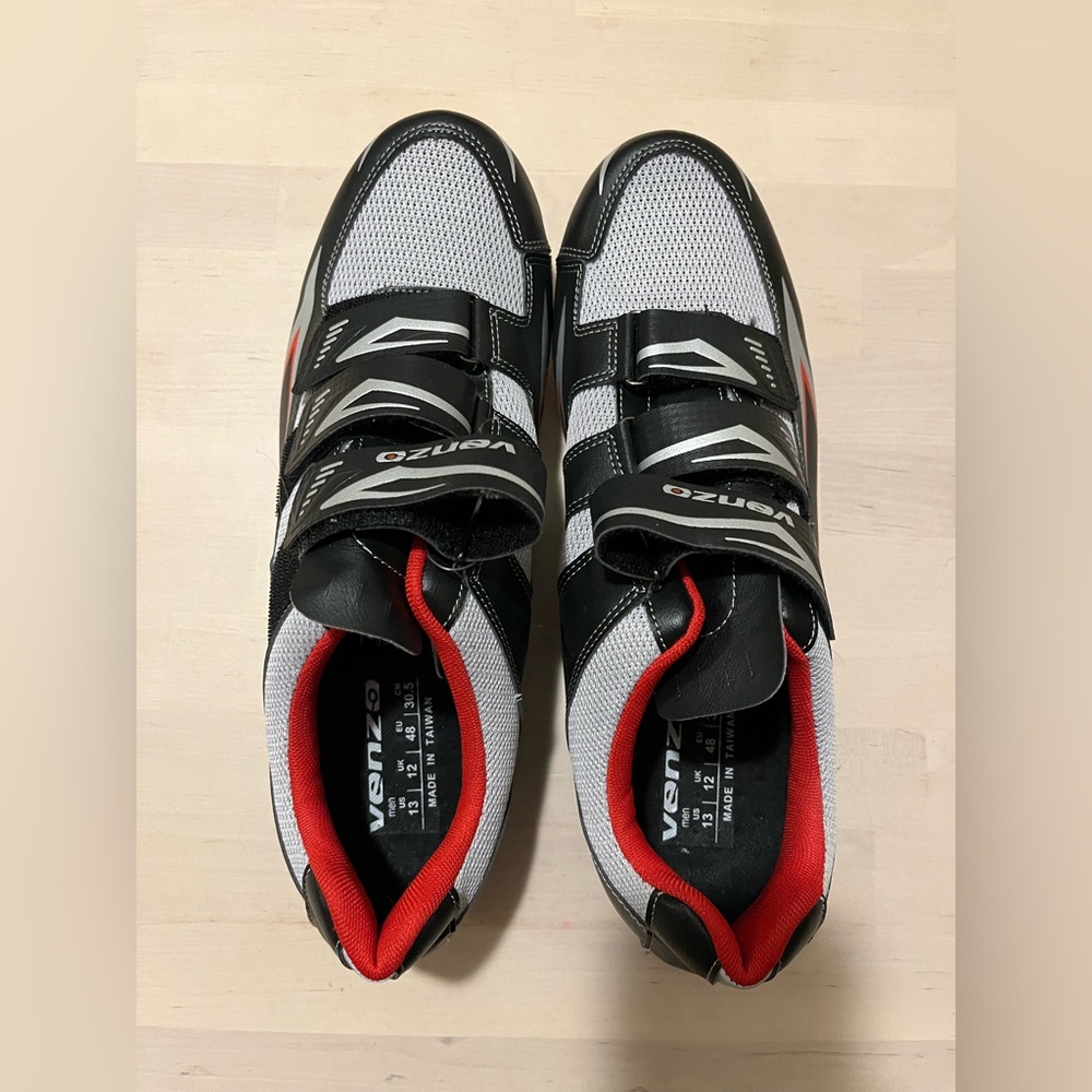 Venzo indoor cycling shoes size 12 men’s with peloton clips